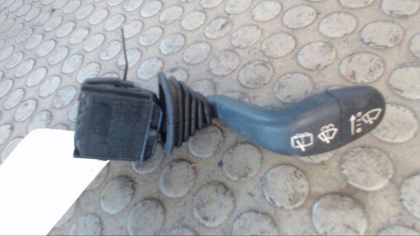 Foto: WISCHERSCHALTER eines VW Caddy Pickup 9U71Y2