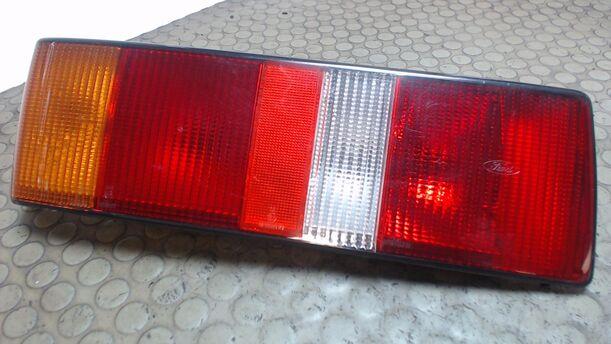 Foto: HECKLEUCHTE / RÜCKLEUCHTE LINKS eines Ford Escort Bravo
