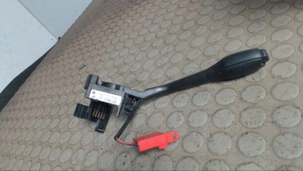 Foto: WISCHERSCHALTER eines VW Polo 50