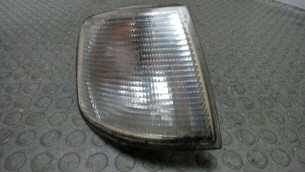 Foto: BLINKER / BLINKLEUCHTE VORNE RECHTS ( '90 ) eines Ford Sierra Turnier TD CLX