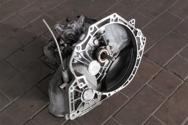 Foto: SCHALTGETRIEBE 5-GANG F13 eines Opel Corsa Sport
