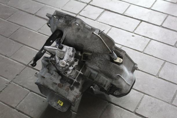 Foto: SCHALTGETRIEBE 5-GANG F13 eines Opel Corsa Sport