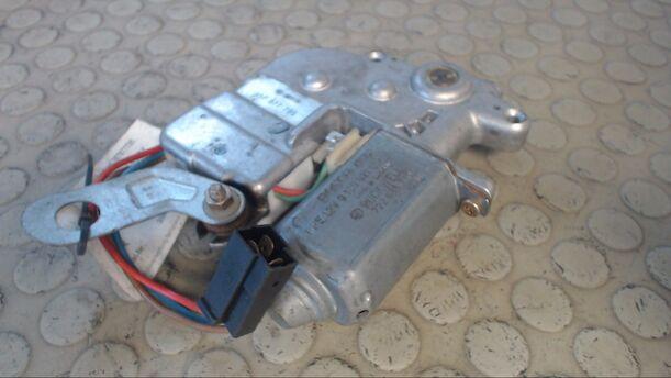 Foto: SCHIEBEDACHMOTOR eines VW Passat Variant 1.8 CL