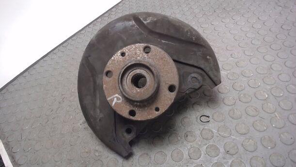Foto: ACHSSCHENKEL VORNE RECHTS eines Fiat Panda 750 L (Plus)