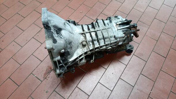 Foto: SCHALTGETRIEBE 5-GANG eines BMW 318is