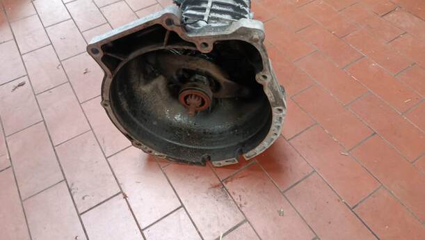 Foto: SCHALTGETRIEBE 5-GANG eines BMW 318is