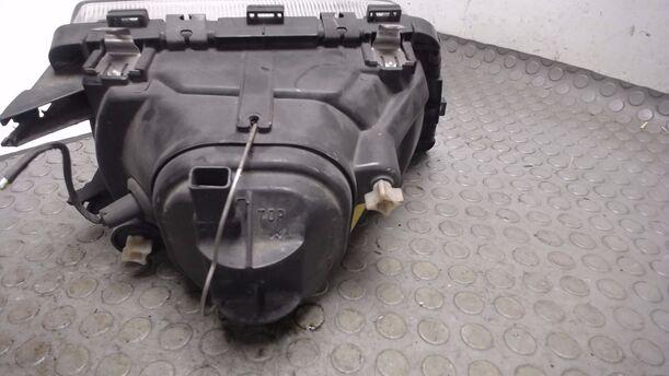 Foto: HAUPTSCHEINWERFER LINKS BOSCH H4 (NACH FACELIFT) eines Opel Ascona c LS