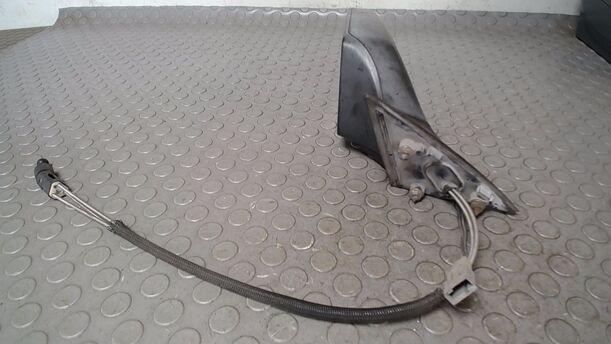 Foto: AUSSENSPIEGEL MECHANISCH VERSTELLBAR LINKS eines Renault R 25 TX