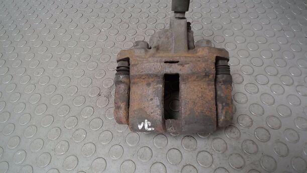 Foto: BREMSSATTEL VORN LINKS eines Renault R 25 TX