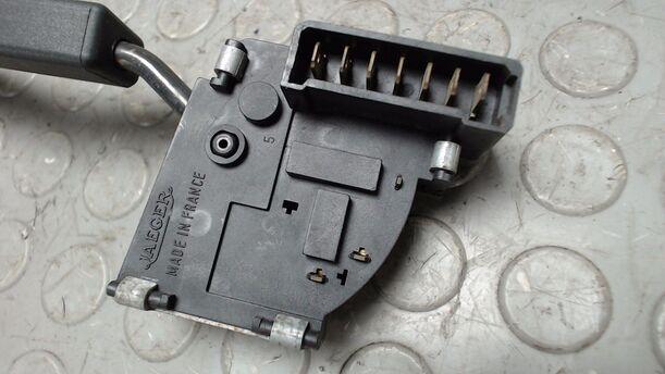 Foto: WISCHERSCHALTER eines Renault R 25 TX