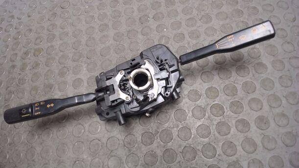 Foto: BLINK-/KOMBISCHALTER eines Mazda 323 1.5 GLX