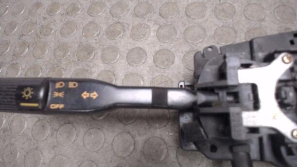 Foto: BLINK-/KOMBISCHALTER eines Mazda 323 1.5 GLX