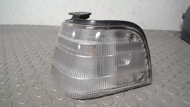 Foto: STANDLICHT/ BEGRENZUNGSLEUCHTE LINKS eines Mazda 323 1.5 GLX