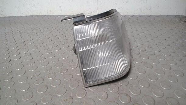 Foto: STANDLICHT/ BEGRENZUNGSLEUCHTE LINKS eines Mazda 323 1.5 GLX