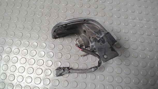 Foto: STANDLICHT/ BEGRENZUNGSLEUCHTE LINKS eines Mazda 323 1.5 GLX