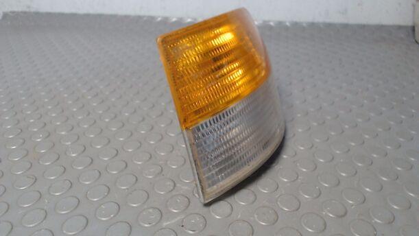 Foto: BLINKER LINKS eines Saab 9000 i 16