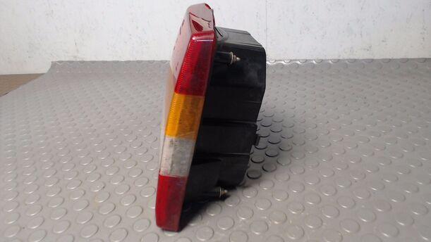 Foto: HECKLEUCHTE LINKS eines Saab 9000 i 16