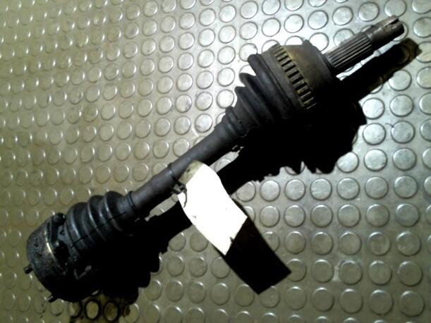 Foto: ANTRIEBSWELLE LINKS eines Fiat Croma i.e.
