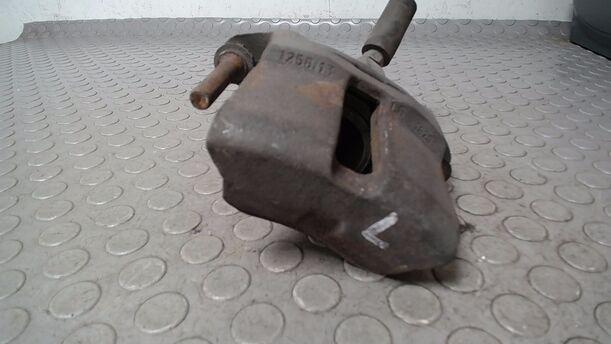 Foto: BREMSSATTEL VORN LINKS eines Renault R 25 TI