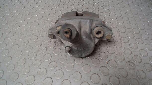 Foto: BREMSSATTEL VORN LINKS eines Renault R 25 TI