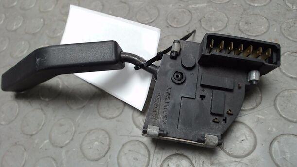 Foto: WISCHERSCHALTER eines Renault R 25 TI