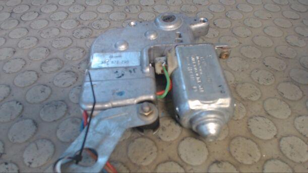 Foto: SCHIEBEDACHMOTOR eines VW Passat Variant 1.8 CL