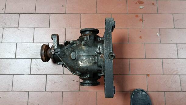 Foto: DIFFERENTIAL eines BMW 525 tds touring