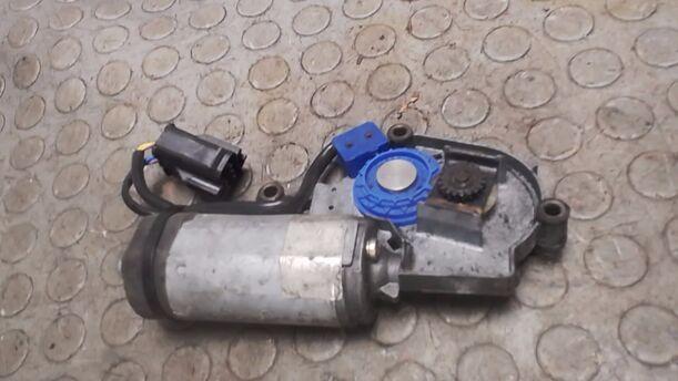 Foto: SCHIEBEDACHMOTOR eines BMW 520i 24V