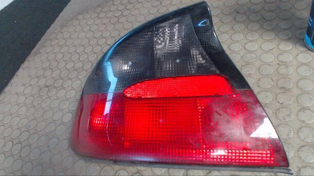 Foto: HECKLEUCHTE / RÜCKLEUCHTE LINKS eines Opel Tigra 1.4i 16V