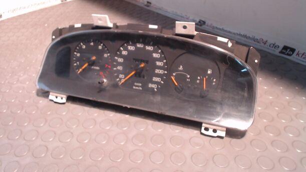 Foto: TACHOEINHEIT eines Mazda 626 1.9i GLX