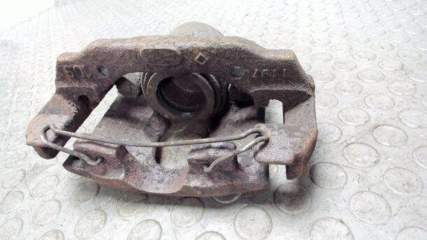Foto: BREMSSATTEL VORN RECHTS eines Ford Sierra Turnier CL