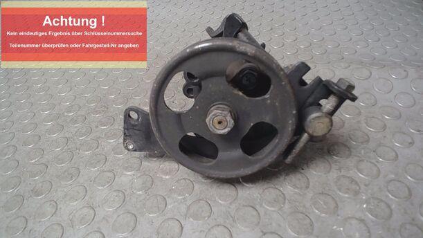 Foto: LENKGETRIEBEPUMPE eines Nissan Primera 1.6 SLX