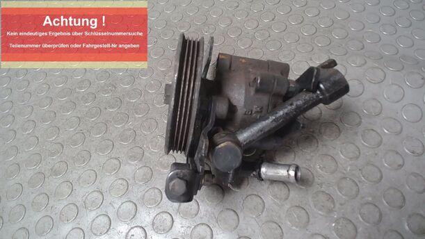 Foto: LENKGETRIEBEPUMPE eines Nissan Primera 1.6 SLX
