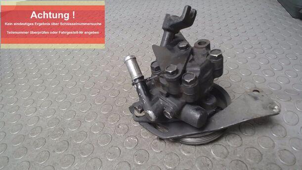 Foto: LENKGETRIEBEPUMPE eines Nissan Primera 1.6 SLX