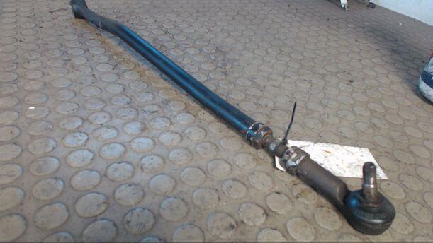 Foto: SPURSTANGE LINKS eines Audi 80 2.0 E