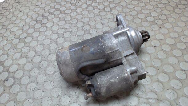 Foto: ANLASSER / STARTER eines Nissan Sunny Grand Prix