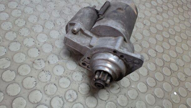 Foto: ANLASSER / STARTER eines Nissan Sunny Grand Prix