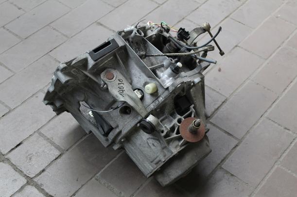 Foto: SCHALTGETRIEBE 5-GANG 20CH67 eines Peugeot 306 D XN