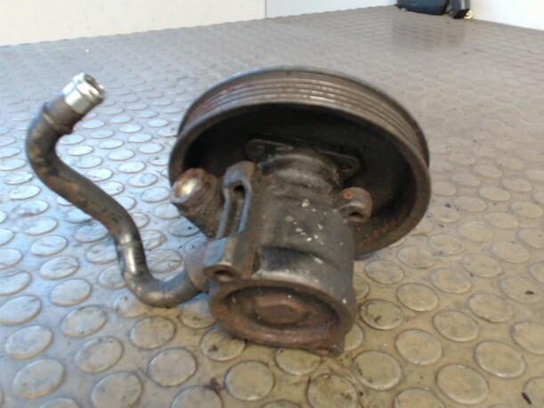 Foto: LENKGETRIEBEPUMPE eines Opel Vectra Special