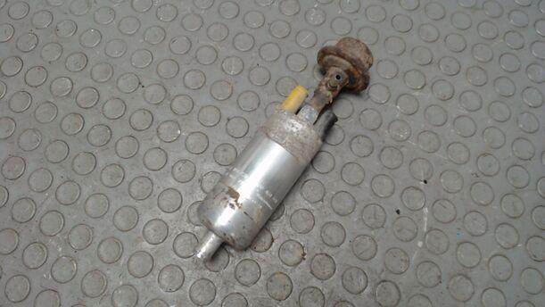Foto: KRAFTSTOFFPUMPE ( BOSCH / FUNKTIONSFÄHIG ) eines Ford Sierra CL