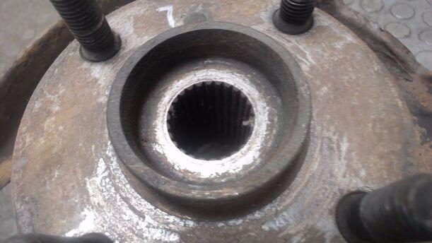 Foto: ACHSSCHENKEL VORNE LINKS eines Toyota Corolla Liftback 1.6 GL