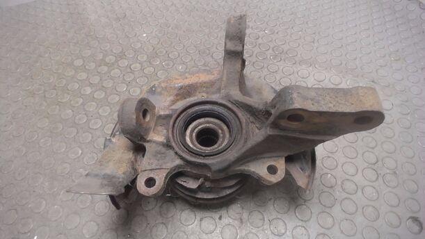 Foto: ACHSSCHENKEL VORNE LINKS eines Toyota Corolla Liftback 1.6 GL