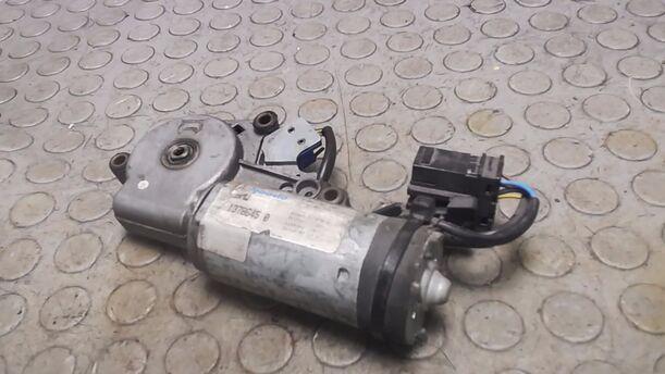Foto: SCHIEBEDACHMOTOR eines BMW 520i 24V