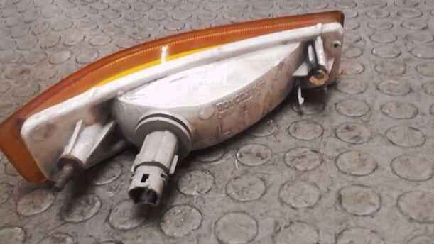 Foto: BLINKLEUCHTE / BLINKER LINKS eines Toyota Corolla 1.3 XL