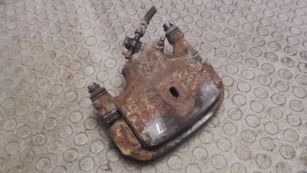 Foto: BREMSSATTEL VORN LINKS eines Toyota Corolla 1.3 XL
