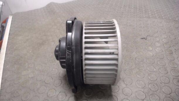 Foto: GEBLÄSEMOTOR eines Toyota Corolla 1.3 XL
