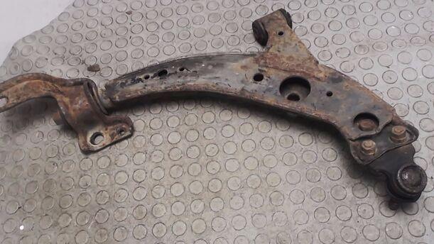 Foto: QUERLENKER VORN LINKS eines Toyota Corolla 1.3 XL