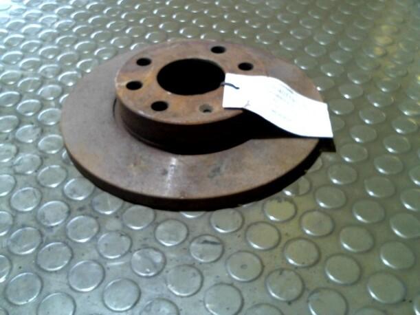 Foto: BREMSSCHEIBE VL eines Opel Kadett E LS