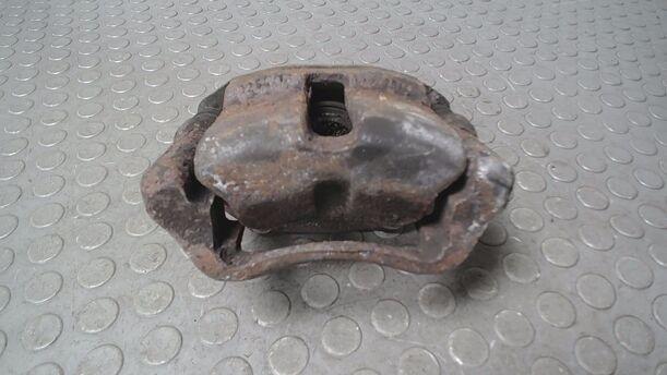 Foto: BREMSSATTEL VORN LINKS ( GIRLING ) eines Renault R 21 GTS