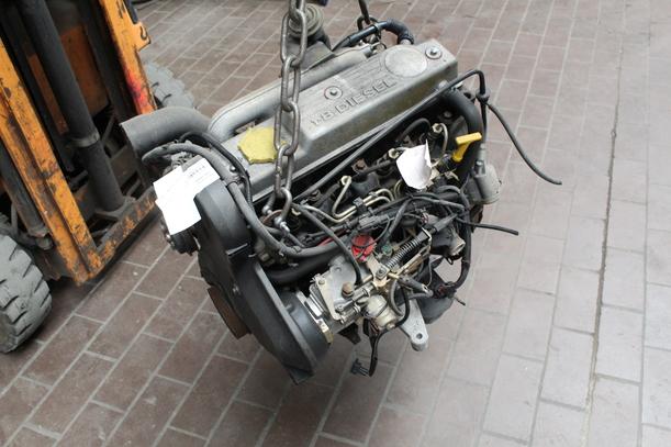Foto: MOTOR eines Renault R 21 GTS